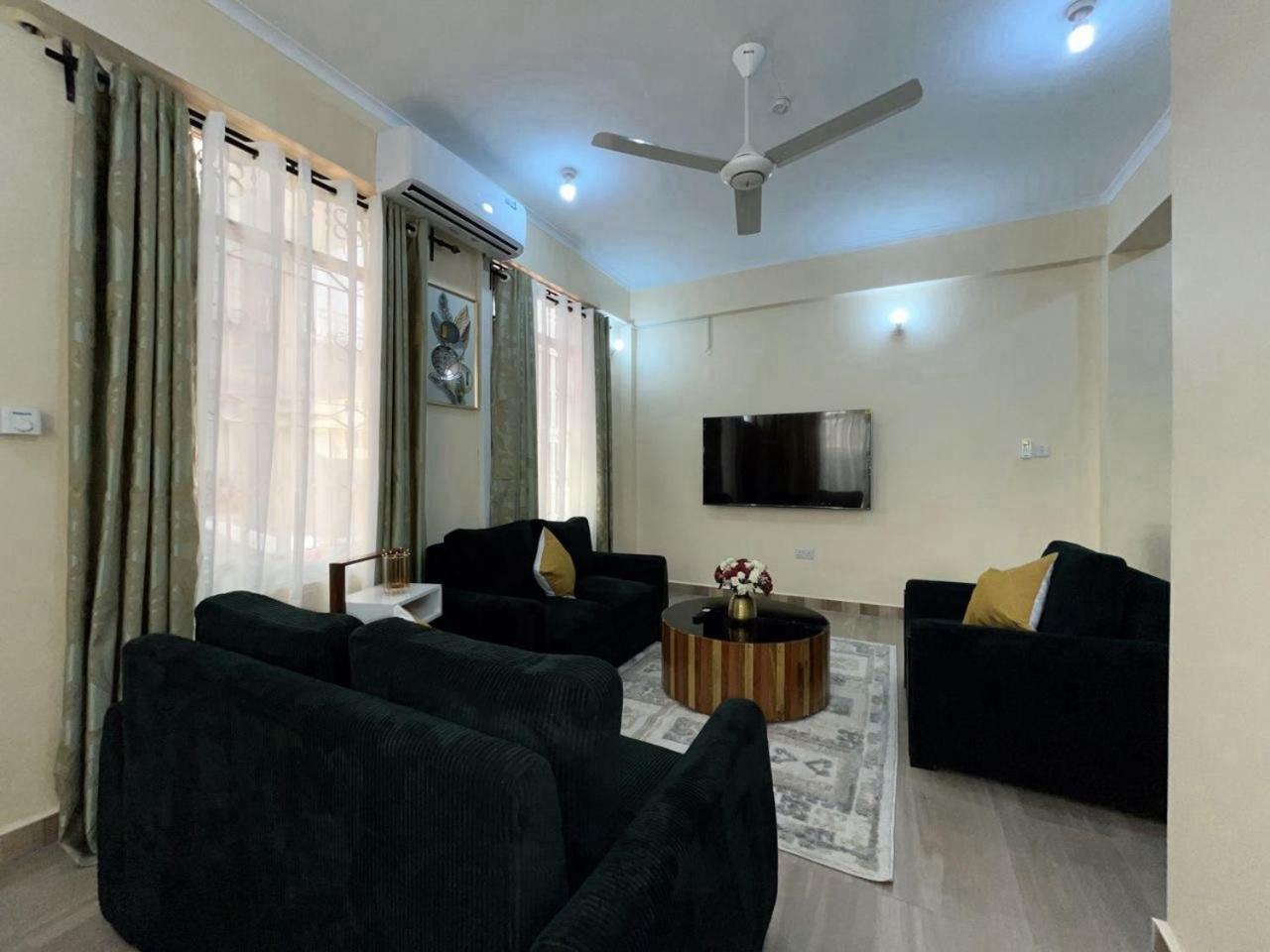 R&K Two Bedroom Apartment Dar es Salaam Extérieur photo