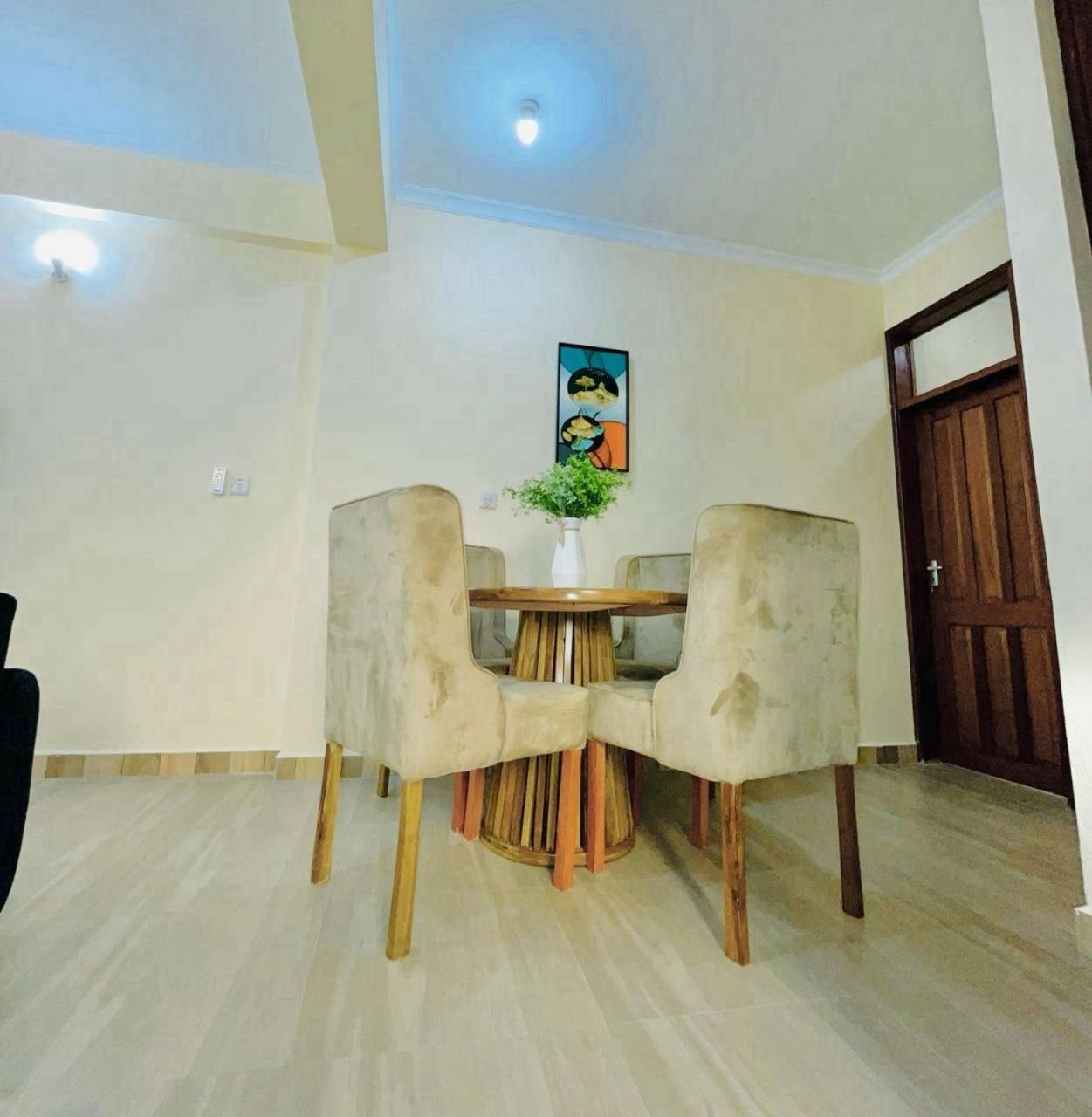R&K Two Bedroom Apartment Dar es Salaam Extérieur photo