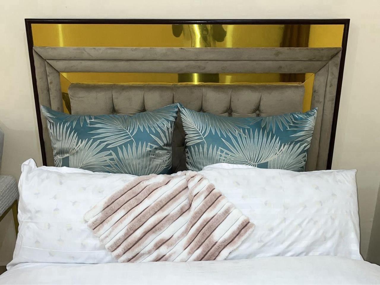 R&K Two Bedroom Apartment Dar es Salaam Extérieur photo
